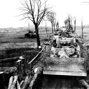 M4 Sherman and M1A1 Dozer blade