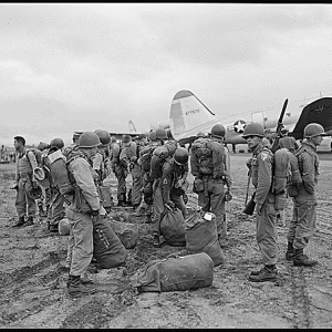 1953 June 20, Battle Equipped Paratroopers Wait To Board C-4