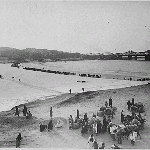1951 January, Refugees Streaming Across The Frozen Han River