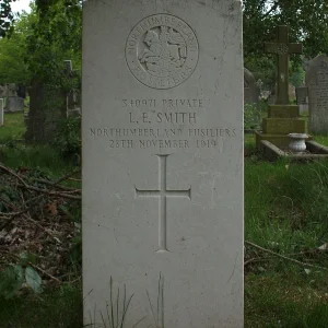 L E SMITH