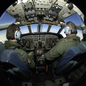 RAF_Pilot_Training_in_Cockpit_of_Nimrod_Aircraft_MOD_45152088