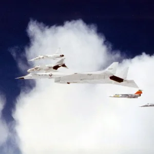 North_American_XB-70A_Valkyrie_in_formation_061122-F-1234P-035