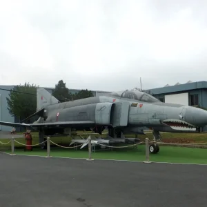 Turkish_Air_Force_McDonnell_Douglas_F-4E_Phantom_II,_Istanbul_Aviation_Museum