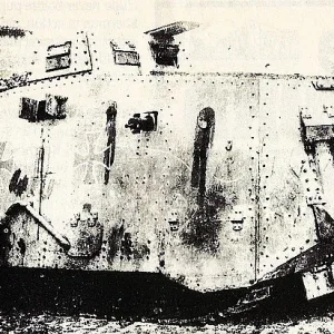 2743772