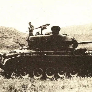 2743984