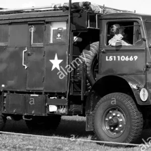 Bedford-qlr-1943-in-the-military-vehicle-parade-at-dunsfold-wings-C98YXT