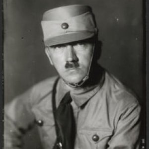 Caporal-Adolf-Hitler-019-230x300.jpg