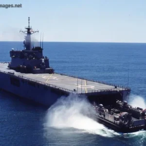 Japanese Navy - OSUMI class tank landing ship