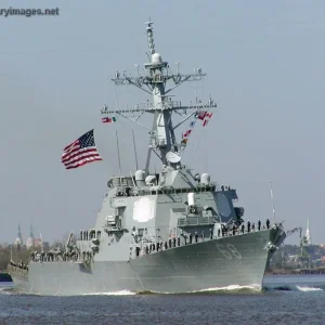 Guided missile destroyer USS Sullivans (DDG 68)