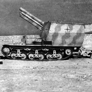 10.5cm leFH-18/40 auf Geschützwagen Lorraine Schlepper(f)