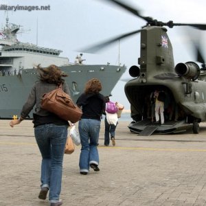 Chinook evacuating people from Beirut