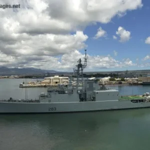HMCS Algonquin (DDG 283)