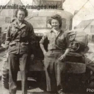 Les Rochambelles