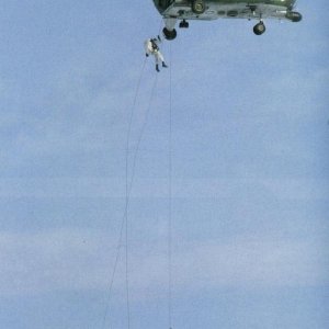 Para-Jaegers fast roping from Mi-8 Hip - Finnish Army