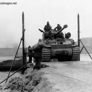 M4_pontoon_bridge_2