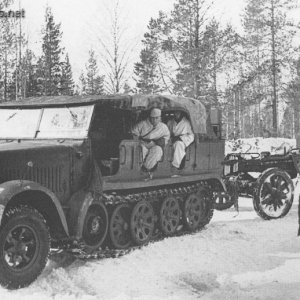 Sd.Kfz 7 towing a 15cm sFH 18 howitzer in Lapland