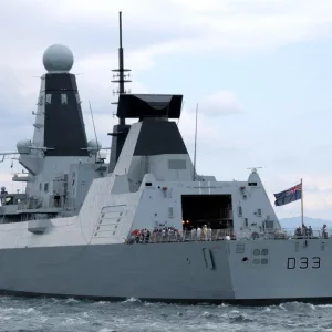 HMS Dauntless from astern