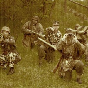 3rdReich_troops_Panzerknacker_team_by_Erikdevolve