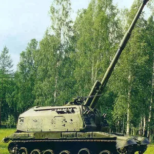 152 mm 2S19 MSTA-S self propelled howitzer