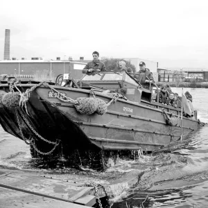 dukw