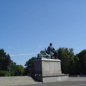 Memorial Soviet Soldier in Warsaw