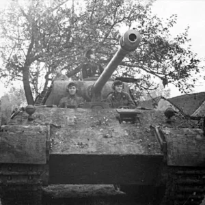 Bundesarchiv_Bild_101I-296-1651-18_Nordfrankreich_Panzer_V_Panther_