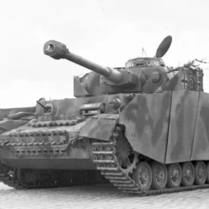 Bundesarchiv_Bild_101I-297-1722-24_Im_Westen_Panzer_IV