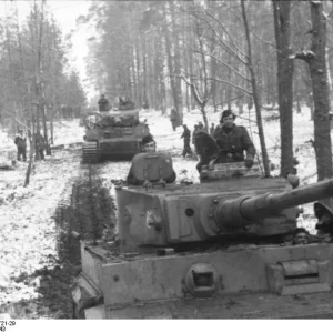 Bundesarchiv_Bild_101I-571-1721-29_Russland_Panzer_VI_Tiger_I_
