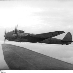 Bundesarchiv_Bild_101I-484-2984-31A_Flugzeug_Junkers_Ju_88