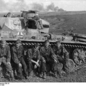 Bundesarchiv_Bild_101III-Zschaeckel-208-25_Schlacht_um_Kursk_Panzer_III