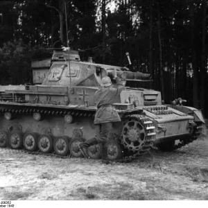 Bundesarchiv_Bild_183-J08352_Ausbildung_Panzerbek_mpfung