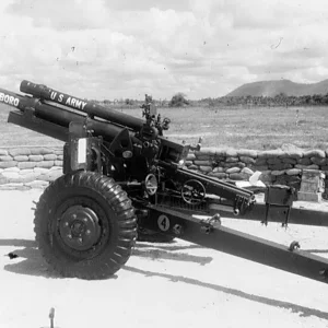 Vietnam_War_105_towed1