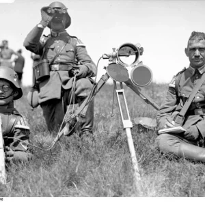 Bundesarchiv_Bild_102-10046_Reichswehr-Man_ver