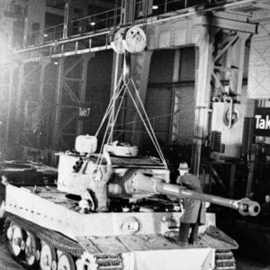 Tiger tank assembly