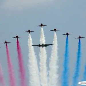 Canberra RR9 XH134 and the Red Arrows