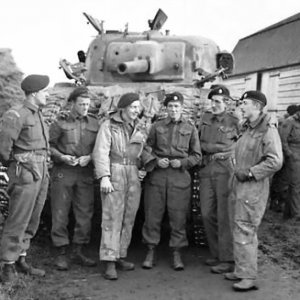 Sherman_tank_GGFG_Bergen_op_Zoom_Netherlands_6_Nov_1944_3405744