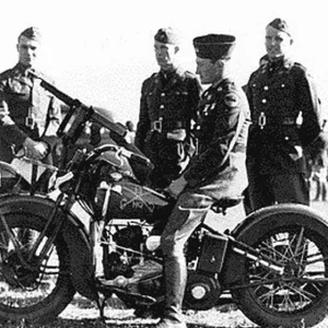 American dispatch rider WW2