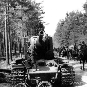 KV-2 Heavy Artillery