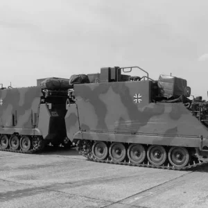 German M577 tracked armoured command post vehicle