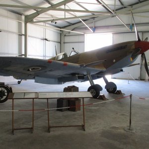 Spitfire EN 199