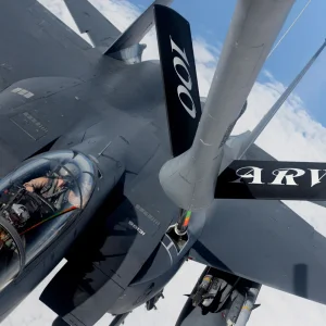 F-15E-Strike-Eagle-refuel