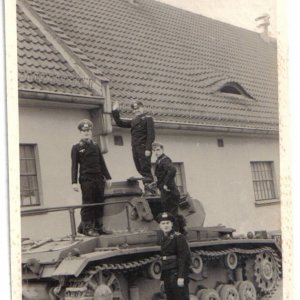 Panzer 3 & Crew WW2