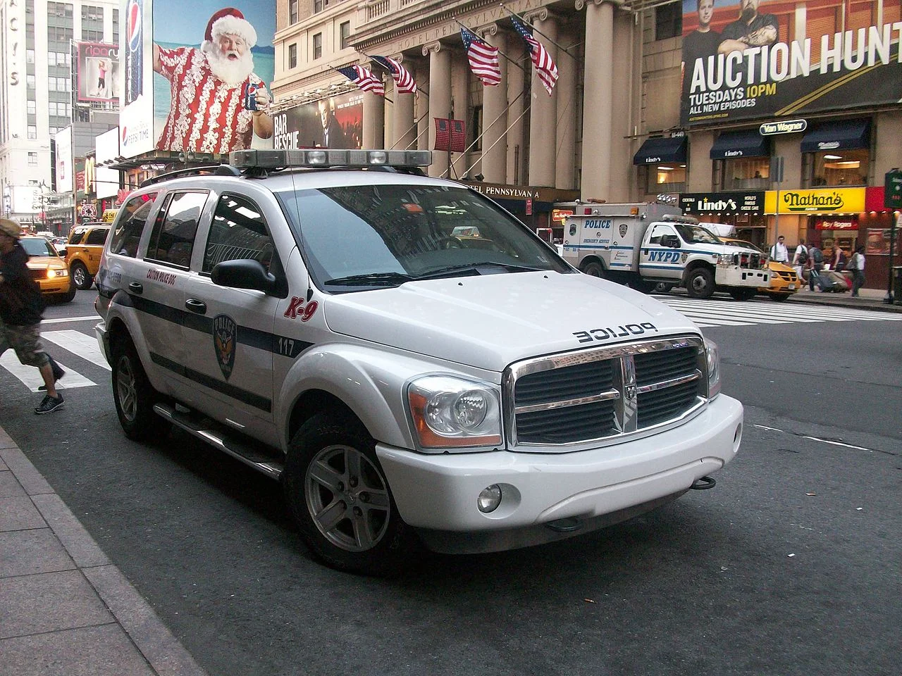 1280px-Amtrak_Police_Dodge_New_York.JPG