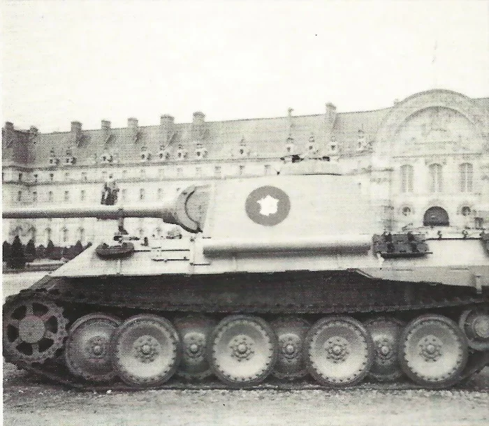 2742845