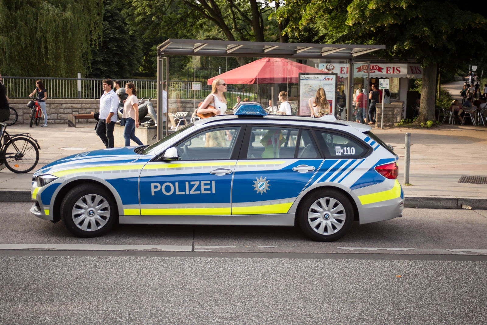 Bavarian_police_car_in_hamburg_during_g_20_summit_2017_20170707-IMG_9414.jpg