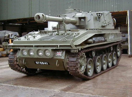 British Army 105mm Abbot SP Gun.