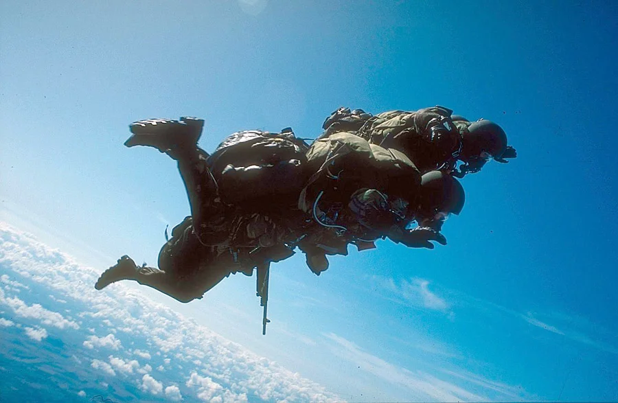British Army Sky Divers