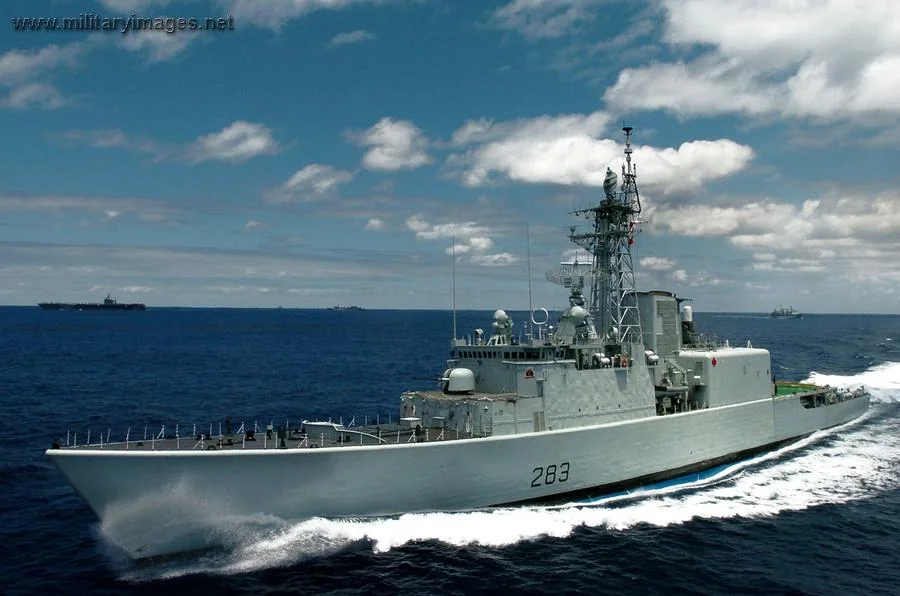 Canadian destroyer HMCS Algonquin (DDG 283)