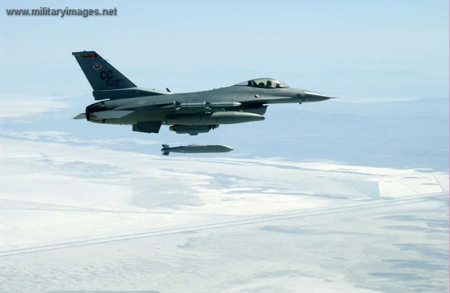 F-16C Fighting Falcon releases an AGM-154