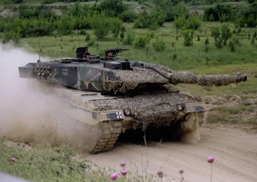 German Leopard 2 in Kosovo